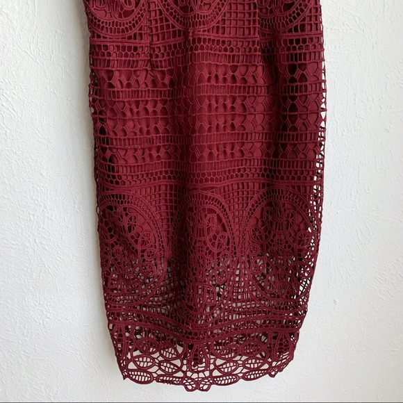 Bardot Versailles Lace Pencil Dress In Burgundy NWT Sz Small - Picture 4 of 8